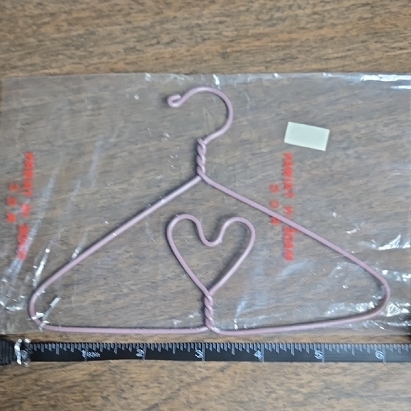 Set of 7 Mini Hangers - Picture 3 of 5